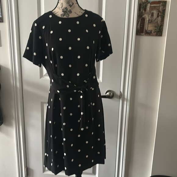 Ann Taylor Size 6 Women's Short Sleeve Polka Dot Black Shift Dress Tie Waist - Picture 2 of 8